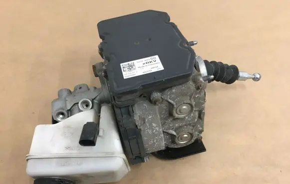 Volkswagen Up Brake booster 12E614105D 0013791 0204781909
