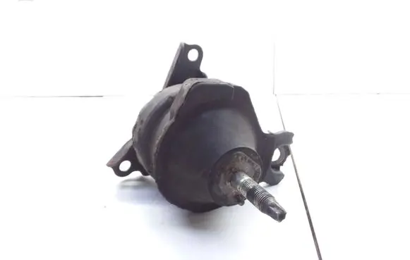 Honda Accord Engine mount bracket