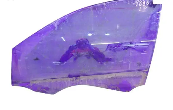 Renault Megane II Front door window glass four-door