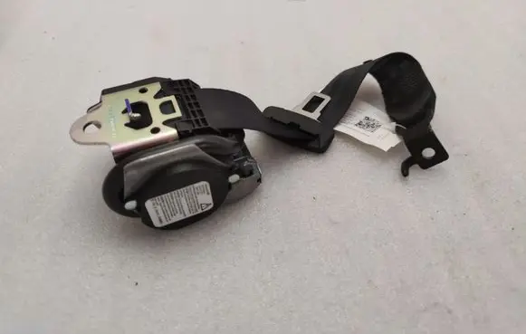 Volvo XC90 Third row seat belt 39825739