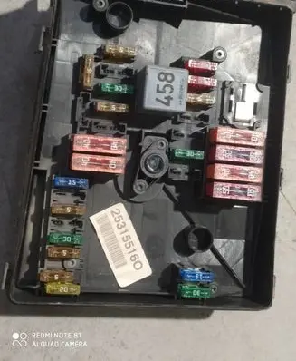 Volkswagen Golf V Fuse module 1K0937125