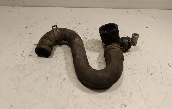 Mercedes-Benz E W213 Engine coolant pipe/hose A0009056102