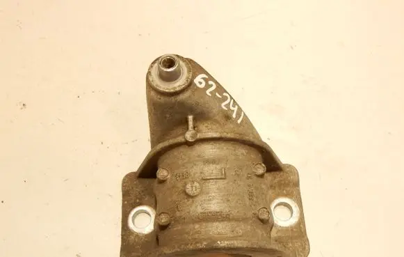 BMW 5 F10 F11 Sway bar bush bracket, rear 6799246 62241