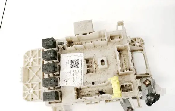 Toyota RAV 4 (XA20) Fuse box set
