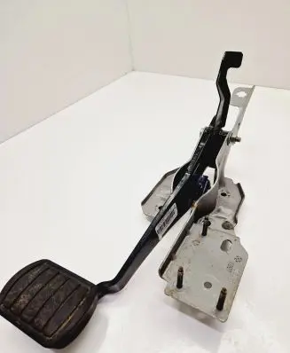 Peugeot 308 Brake pedal 84284M02122 E9022019
