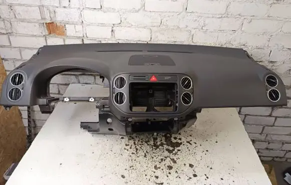 Volkswagen Golf Plus Dashboard