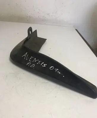 Toyota Avensis T220 Front mudguard 7662105020