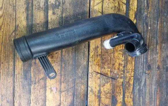 Audi A3 S3 8P Air intake hose/pipe 1K0129654AP