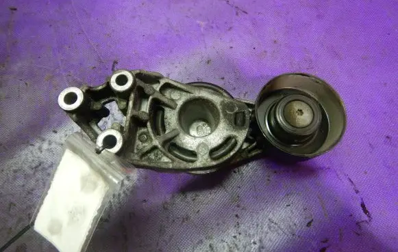 Volkswagen Polo IV 9N3 Timing belt tensioner 