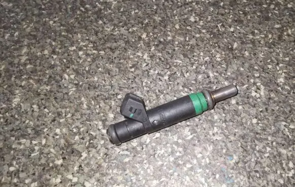 BMW 7 E65 E66 Fuel injectors set 7525721