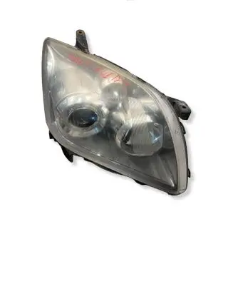 Toyota Avensis T250 Headlight/headlamp 35108