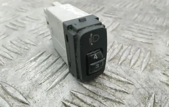 Mitsubishi Grandis Headlight level height control switch 5H25