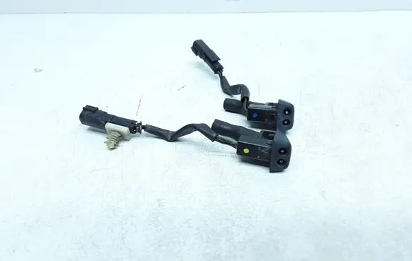 Windshield washer spray nozzle