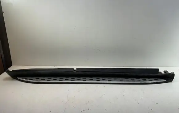 Mercedes-Benz ML AMG W166 Front sill (body part) 0541544