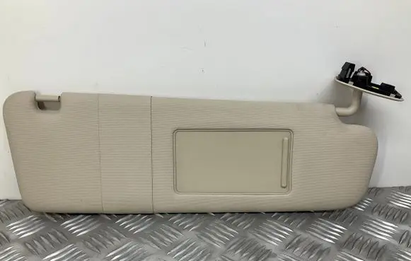 Volkswagen Touareg II Sun visor
