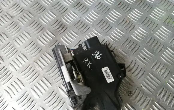 Audi A4 S4 B6 8E 8H Front door lock 4B1837015G