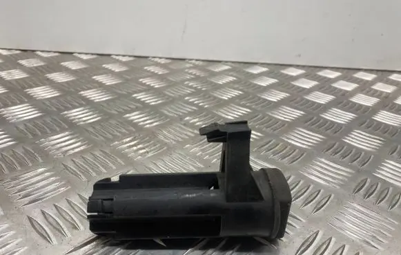 Ford C-MAX II Radiator mount bracket 