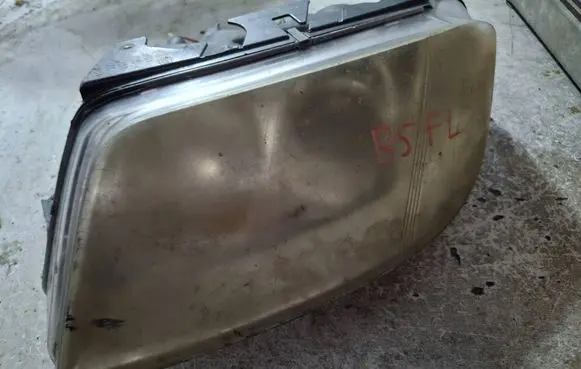 Volkswagen PASSAT B5.5 Headlight/headlamp 3B0941015