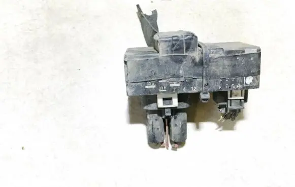 Coolant fan relay