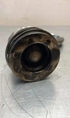 Ford Connect Piston with connecting rod 75L101
