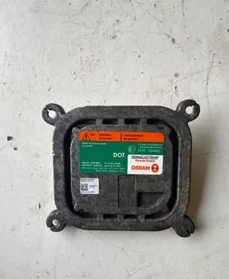 BMW X1 E84 Headlight ballast module Xenon 10R034663 AA3857300D