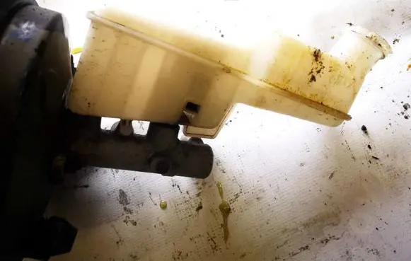 KIA Sportage Master brake cylinder