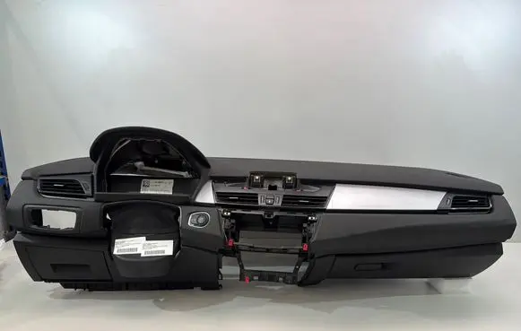 BMW 2 F45 Dashboard
