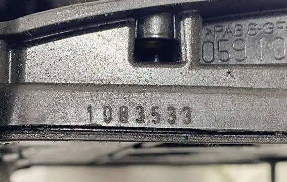 Audi A6 S6 C6 4F Rocker cam cover 059103470