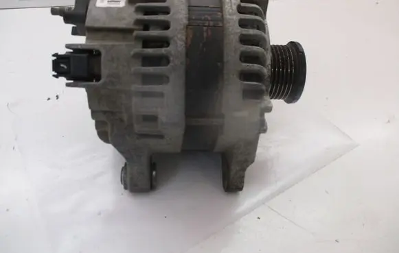 Renault Master III Generator/alternator 231001822R M9T870