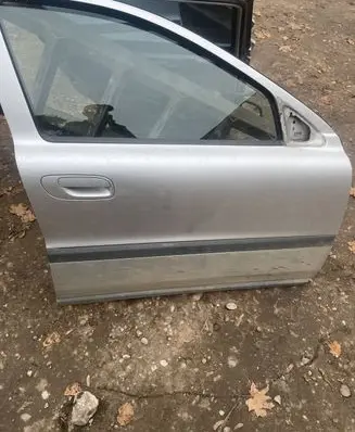 Volvo V70 Front door