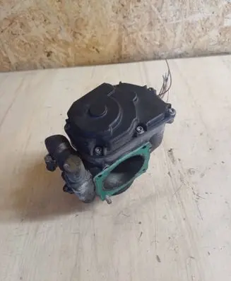 Audi A4 S4 B5 8D Throttle valve 058133063