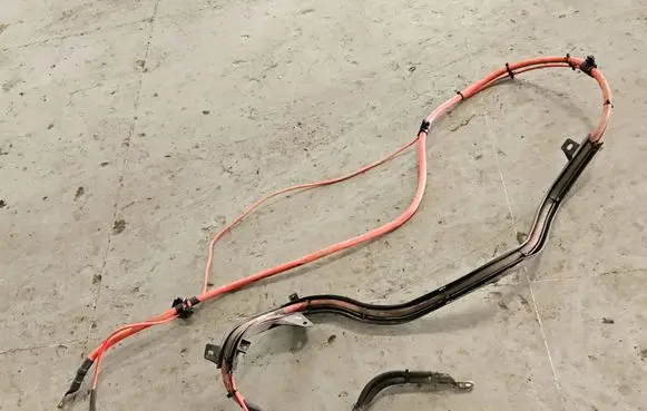 BMW 1 E82 E88 Positive cable (battery) 9125022
