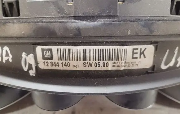 Opel Insignia A Speedometer (instrument cluster) 12844140 A2C53353824