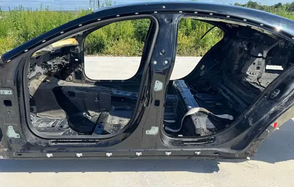Mercedes-Benz CLS C257 Pillar (middle)