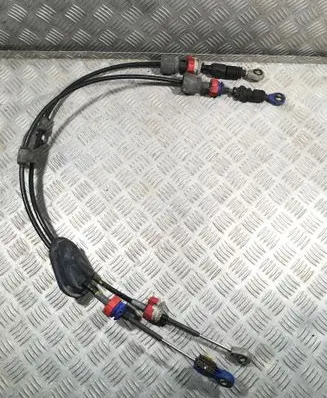 Nissan Qashqai Gear shift cable linkage 112112856