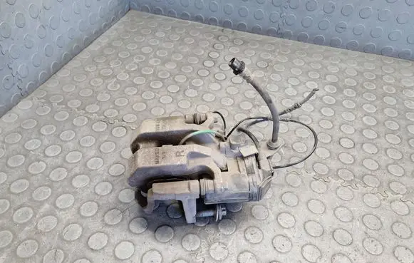 BMW 3 G20 G21 Rear brake caliper 8836842