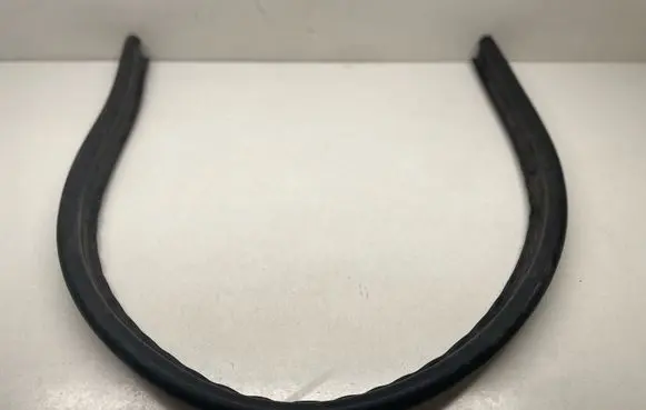 Audi Q7 4M Engine compartment rubber 4M0823723