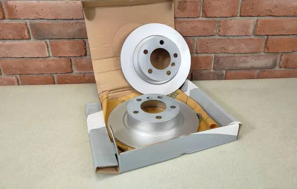 Mini Cooper Countryman R60 Rear brake disc 9811539
