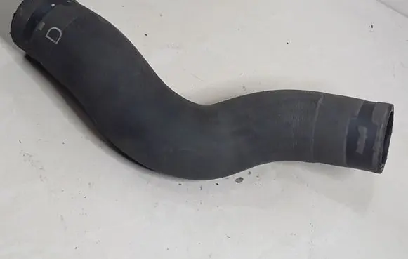 Toyota Avensis T250 Engine coolant pipe/hose A64005O235