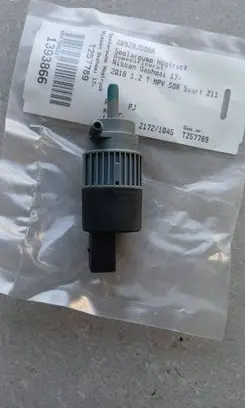Nissan Qashqai Windscreen/windshield washer pump 28920JD00A