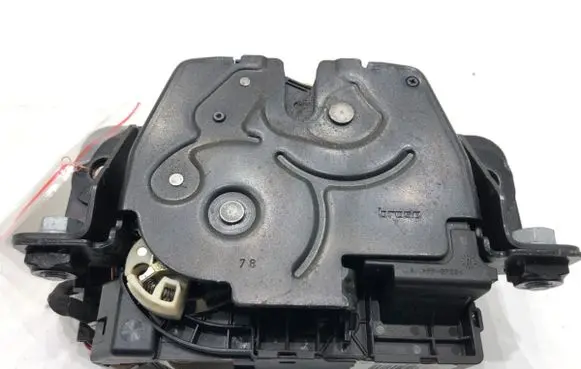 BMW X6 F16 Tailgate exterior lock 912935