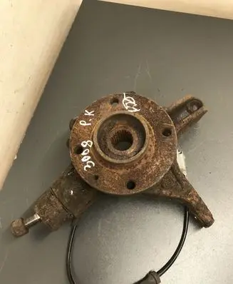 Peugeot 3008 I Front wheel hub