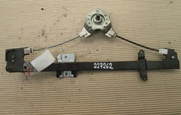 Suzuki Swift Cultus Rear door window regulator with motor