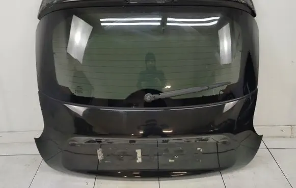 Nissan Juke I F15 Tailgate/trunk/boot lid 