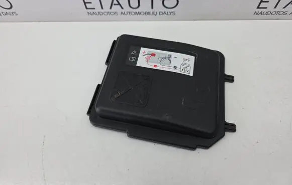Peugeot 2008 II Fuse box cover 9824510780 9826717980