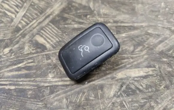 Mercedes-Benz C W204 Tailgate opening switch A2048707051