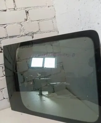 Volkswagen Caddy Rear side window 43R001583 E000231