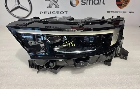 Opel Mokka B Headlight/headlamp 9847939080