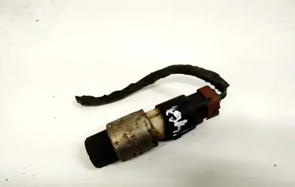 Ford Mondeo Mk III Air conditioning (A/C) pressure sensor 95BW19E561AA 95BW-19E561-AA