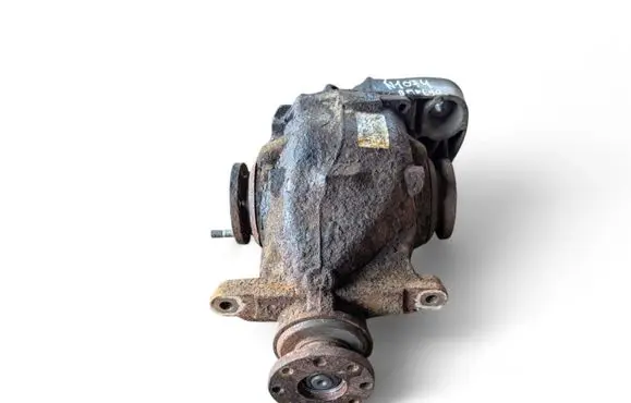 BMW 3 E90 E91 Rear differential 7566221
